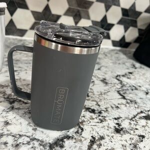 BrüMate coffee cup